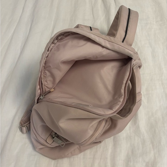 Lululemon - City Adventurer Backpack - 17L - Misty Pink - First Release !! 💖 - Picture 5 of 7